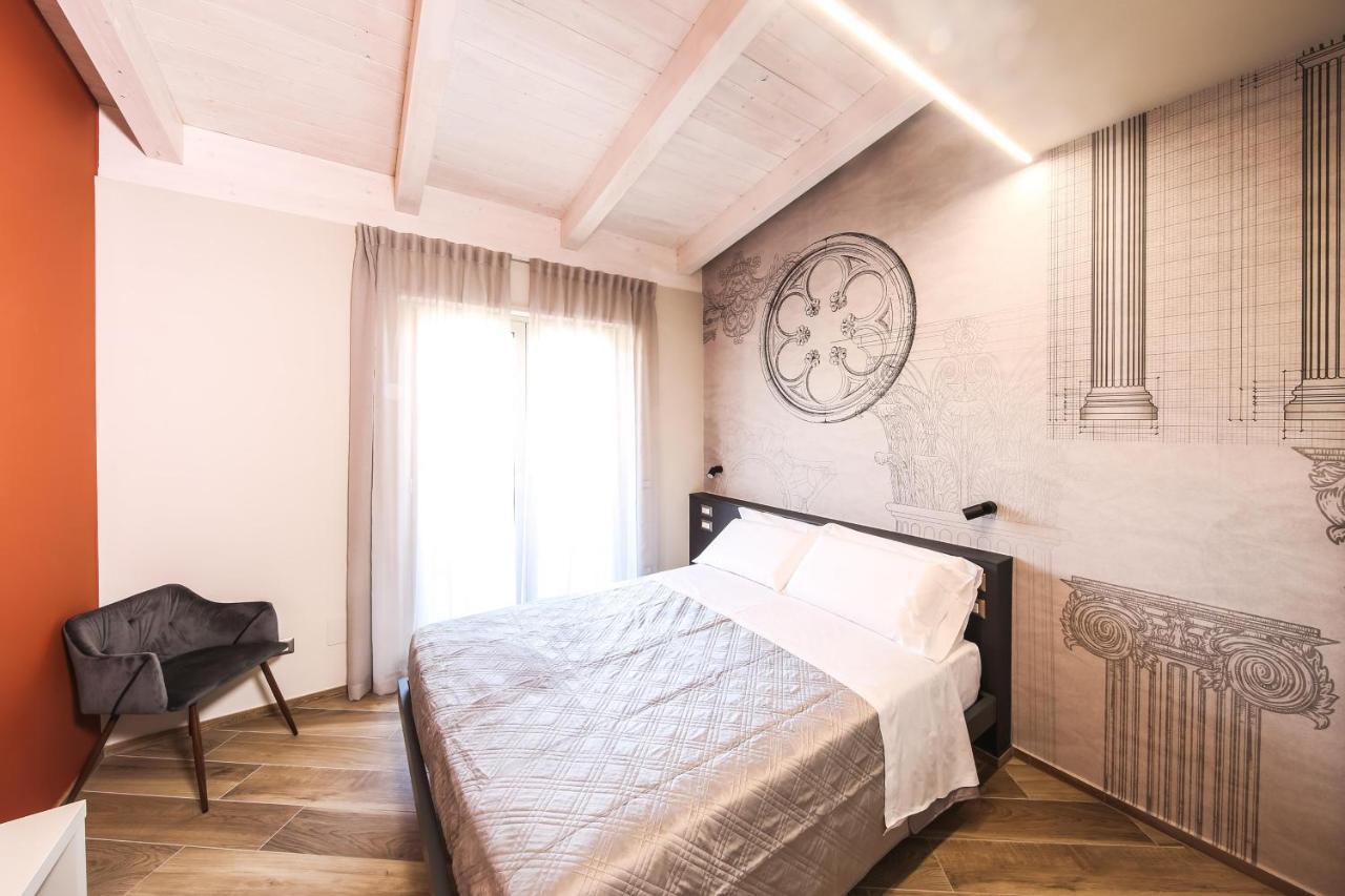 Vicolo Malavolta 7 Rooms&Suites Pedaso Esterno foto