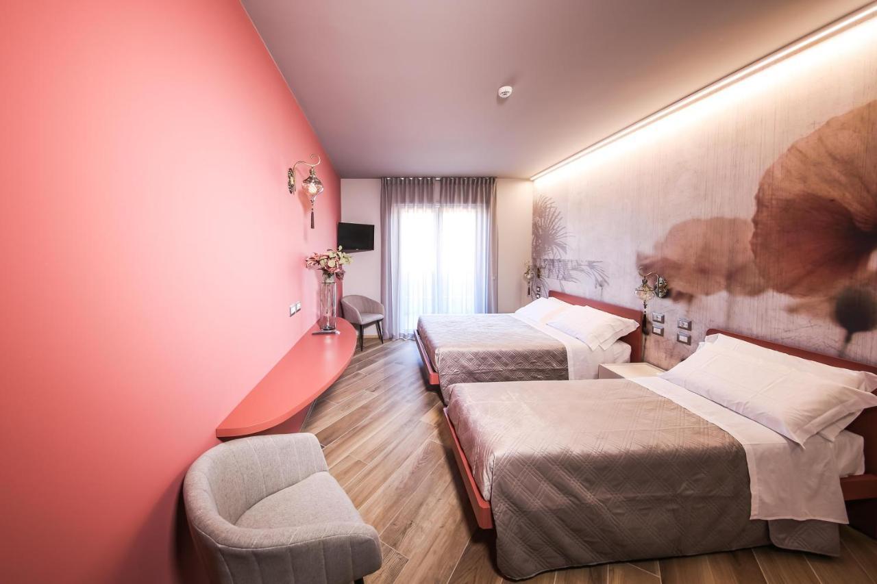 Vicolo Malavolta 7 Rooms&Suites Pedaso Esterno foto