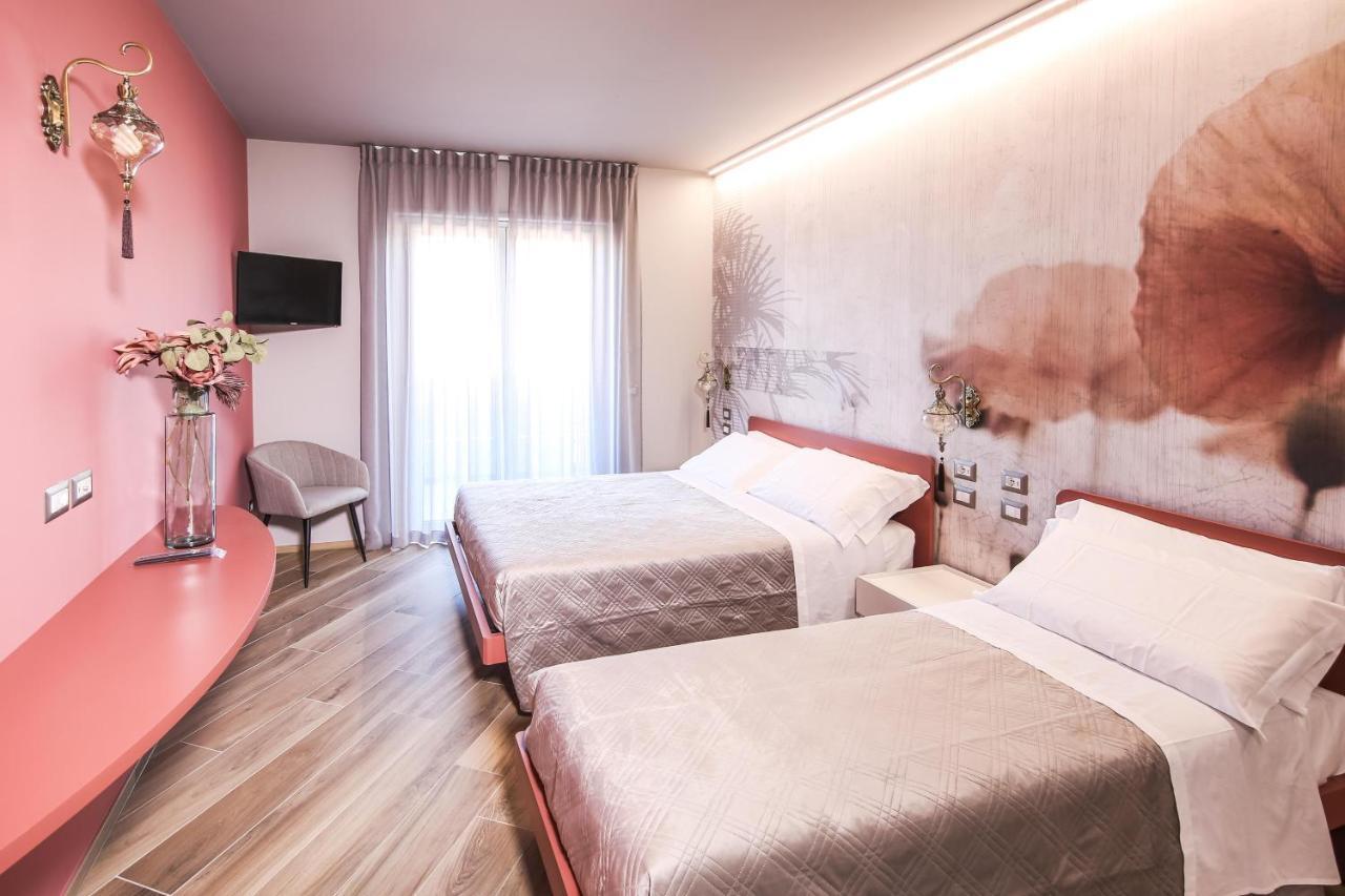 Vicolo Malavolta 7 Rooms&Suites Pedaso Esterno foto